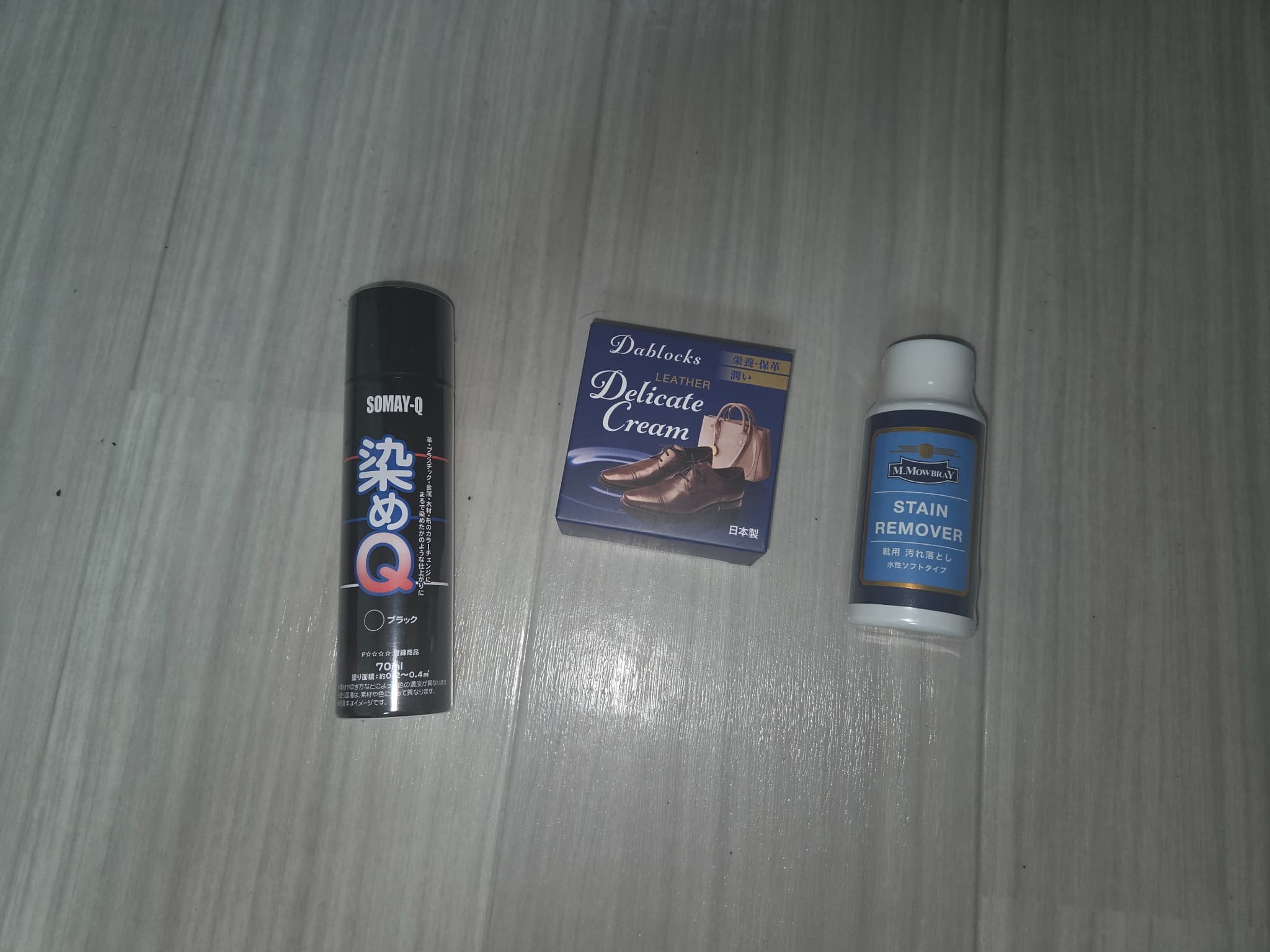 購入した3点。染めQスプレー、デリケートクリーム、レザークリーナー。